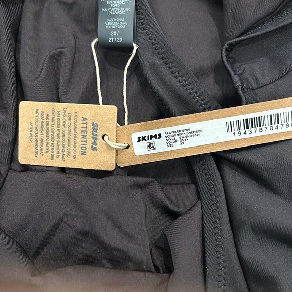 SKIMS Women's Signature Swim Scoop Neck One Piece Size 2X In Onyx - Picture 10 of 13